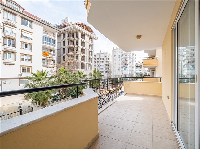 شقة من غرفتي نوم في أوبا بالقرب من البحر