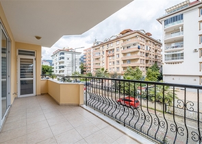 شقة من غرفتي نوم في أوبا بالقرب من البحر