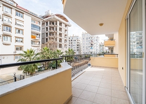 شقة من غرفتي نوم في أوبا بالقرب من البحر