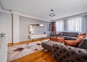 شقة فسيحة 2 + 1 في منطقة أوبا