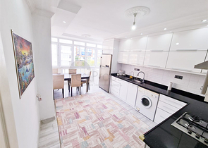 شقة مشرقة وواسعة في منطقة توسمور الأوروبية