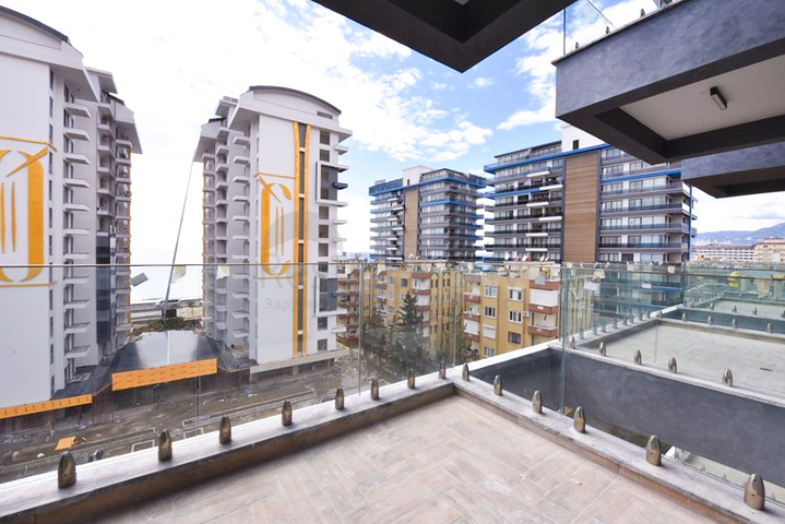 شقة 1+1 على الساحل الأول في محمودلار