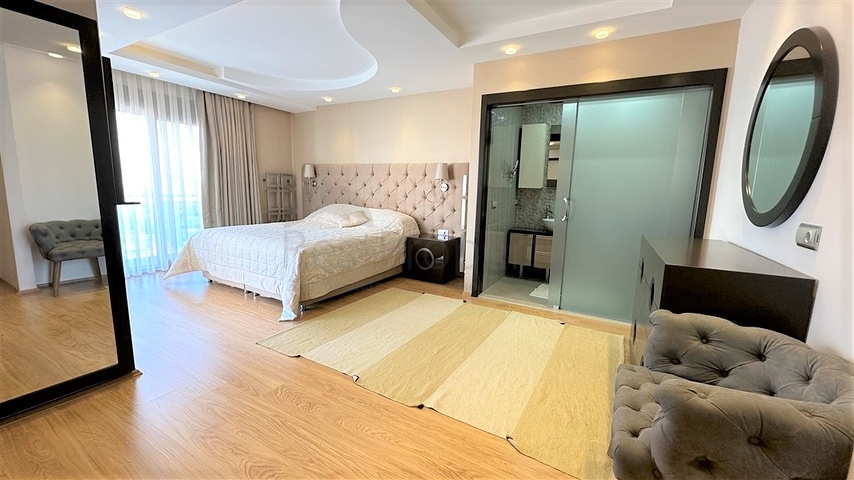 شقة فسيحة مع تجديد مصمم