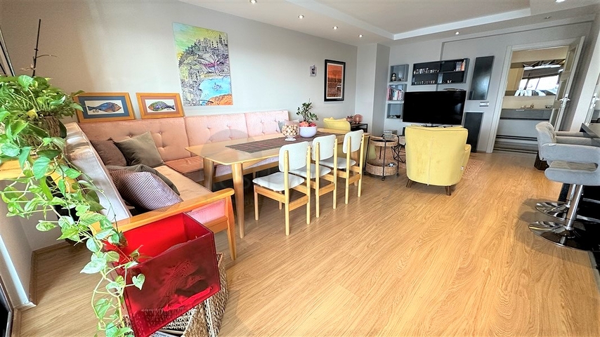 شقة فسيحة مع تجديد مصمم