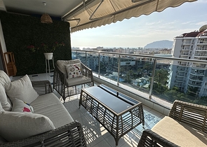 شقة فسيحة مع تجديد مصمم