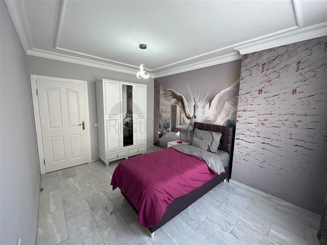 شقة 2 + 1 500 متر من البحر في منطقة أوبا