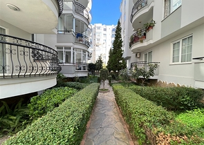 شقة 2 + 1 500 متر من البحر في منطقة أوبا