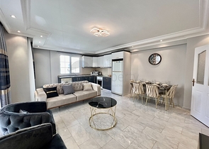 شقة 2 + 1 500 متر من البحر في منطقة أوبا