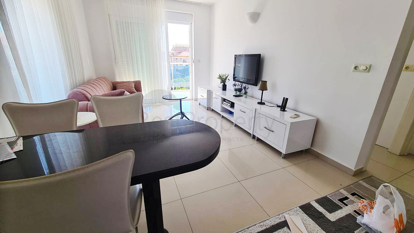 شقة مفروشة 1 + 1 في منطقة أوبا