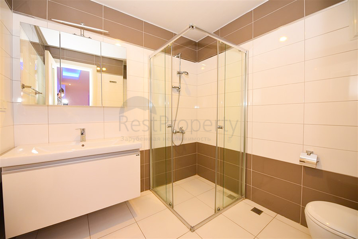 شقة فسيحة 4 + 1 في حي أفسالار