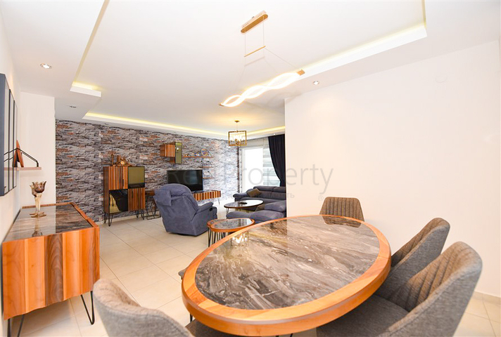 شقة فسيحة 4 + 1 في حي أفسالار