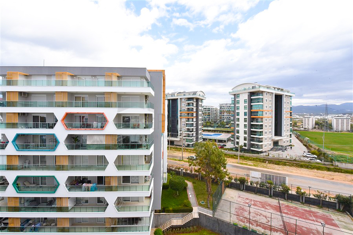 شقة فسيحة 4 + 1 في حي أفسالار