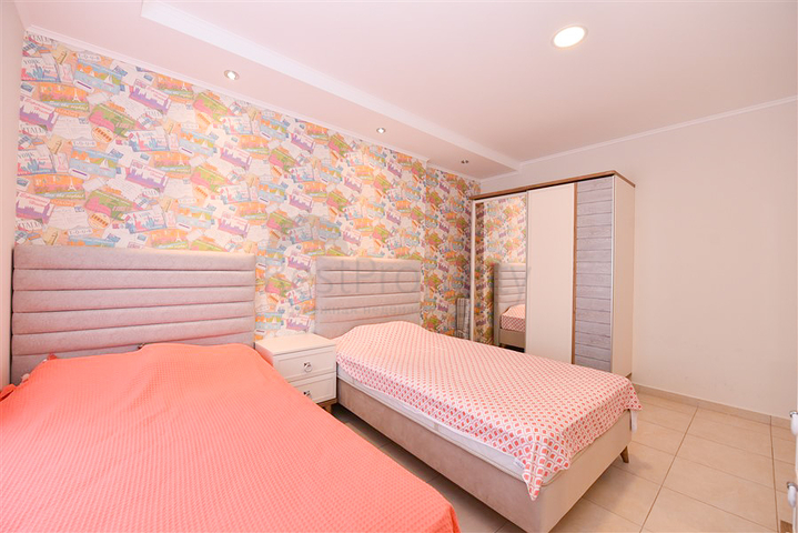 شقة فسيحة 4 + 1 في حي أفسالار