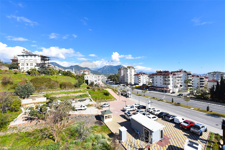 بنتهاوس واسع 4 + 1 في سيكجيلي