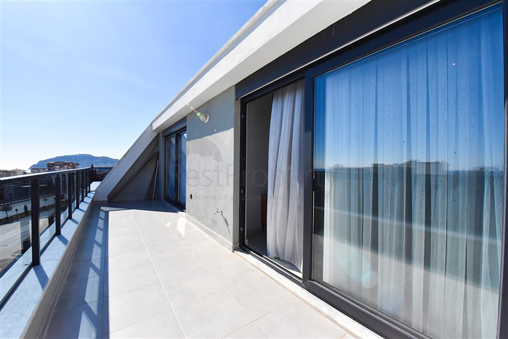 بنتهاوس واسع 4 + 1 في سيكجيلي