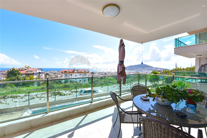 3 + 1 شقة للبيع في وسط ألانيا