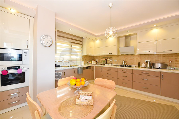 3 + 1 شقة للبيع في وسط ألانيا