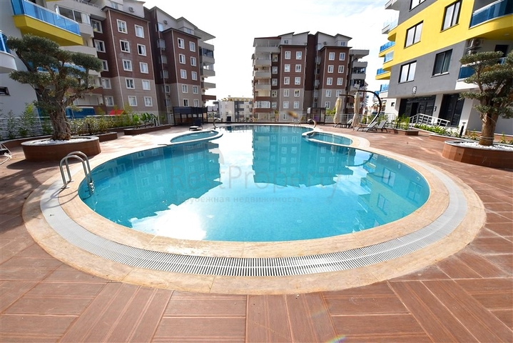 1 + 1 600 م إلى البحر في محمودلار