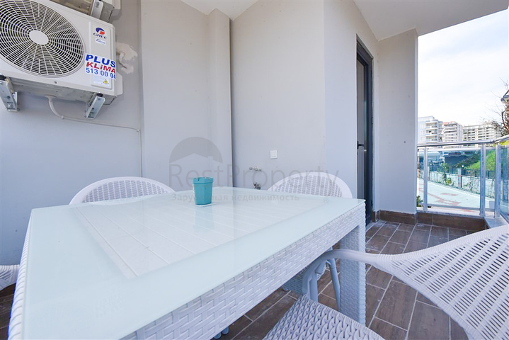 1 + 1 600 م إلى البحر في محمودلار