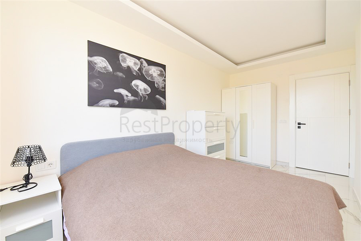 1 + 1 600 م إلى البحر في محمودلار