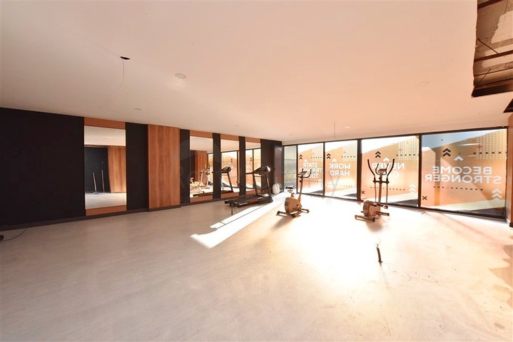 شقة جاهزة 1 + 1 في مجمع مع البنية التحتية للفندق 