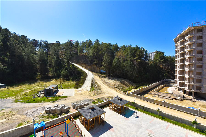 شقة جاهزة 1 + 1 في مجمع مع البنية التحتية للفندق 