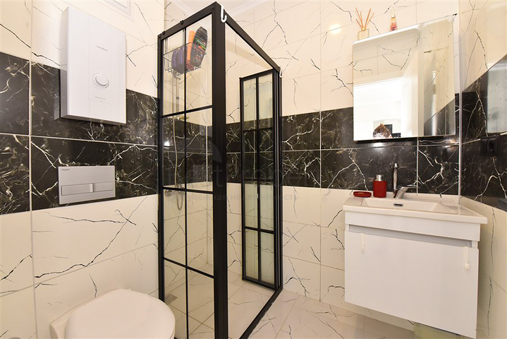 شقة جاهزة 1 + 1 في مجمع مع البنية التحتية للفندق 