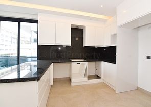 شقة من غرفتي نوم على البحر