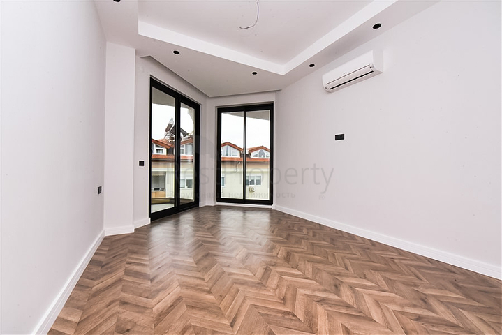 بنتهاوس فاخر مع إطلالات بانورامية على البحر في وسط ألانيا