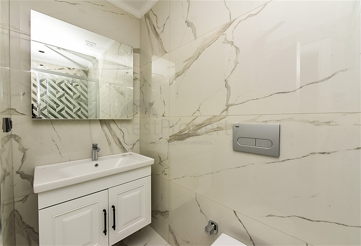 بنتهاوس فاخر مع إطلالات بانورامية على البحر في وسط ألانيا