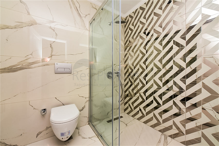 بنتهاوس فاخر مع إطلالات بانورامية على البحر في وسط ألانيا