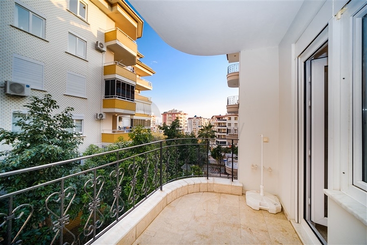 شقة مفروشة 2 + 1 في سيكجيلي