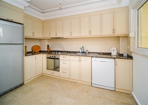 شقة مفروشة 2 + 1 في سيكجيلي