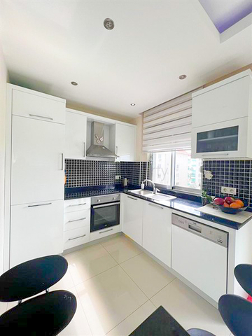 شقة مفروشة 1 + 1 مطلة على البحر في منطقة كستيل