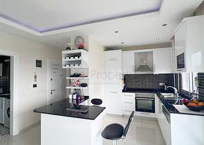 شقة مفروشة 1 + 1 مطلة على البحر في منطقة كستيل