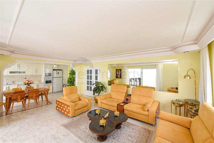 شقة 2 + 1 مع إطلالة بانورامية على البحر