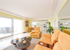 شقة 2 + 1 مع إطلالة بانورامية على البحر