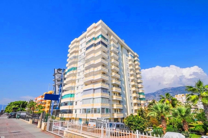 شقة 2 + 1 على الخط الأول في حي محمودلار