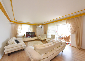 شقة 2 + 1 على الخط الأول في حي محمودلار