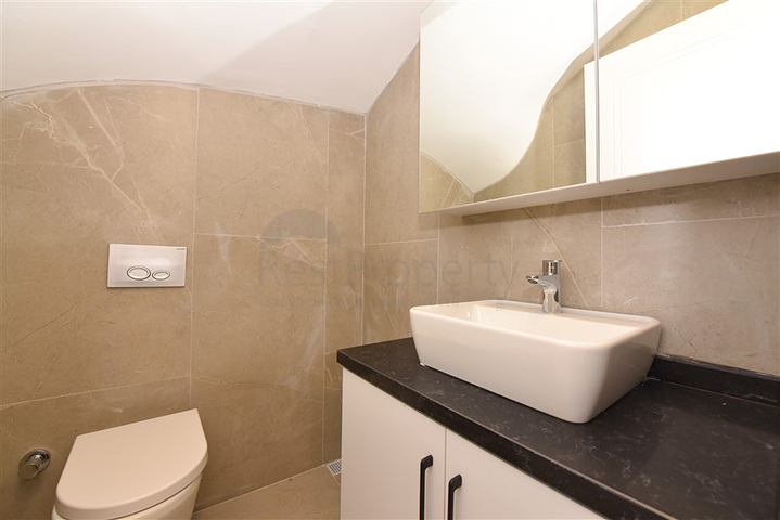 بنتهاوس واسع 3 + 1 في منطقة كيستل