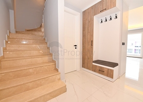 بنتهاوس واسع 3 + 1 في منطقة كيستل