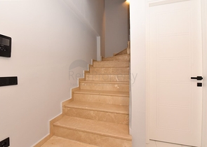 بنتهاوس واسع 3 + 1 في منطقة كيستل