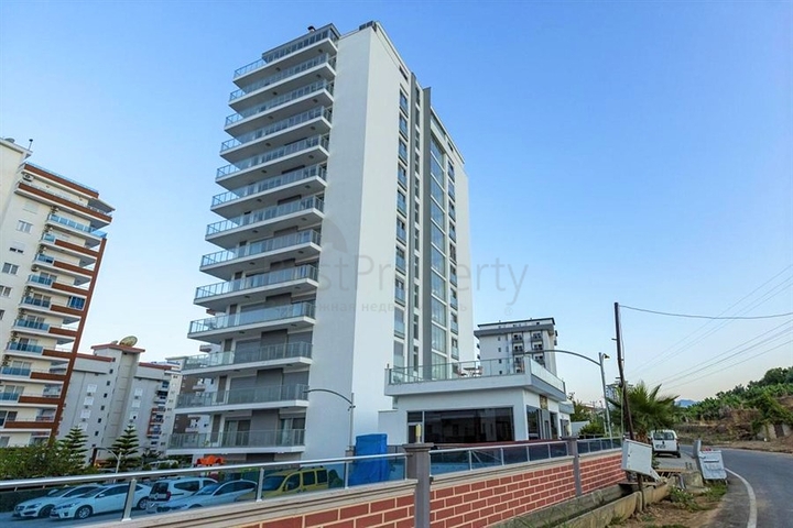 شقة عائلية واسعة - غرفتين وصالة مفروشة -اطلالة مفتوحة - في محمودلار/ الانيا 