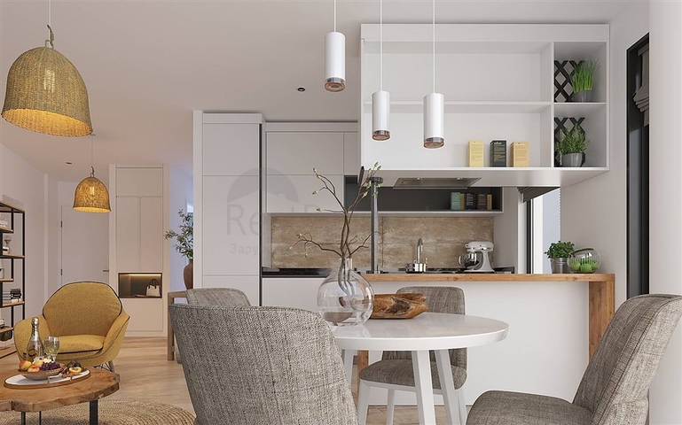 مشروع استثماري على بعد 400 متر من البحر 