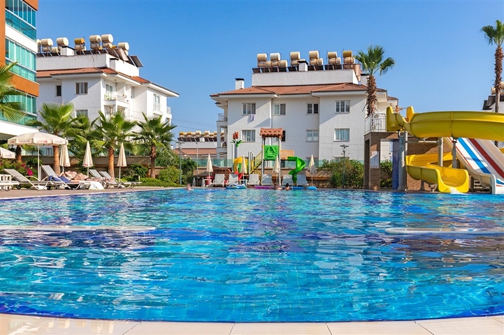 شقة في مجمع فاخر 2 + 1 في منطقة النخبة في أوبا