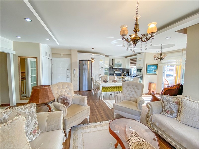 دوبلكس حديقة 3 + 1 في منطقة كيستل الشهيرة