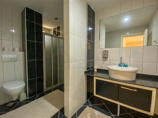 دوبلكس حديقة 3 + 1 في منطقة كيستل الشهيرة