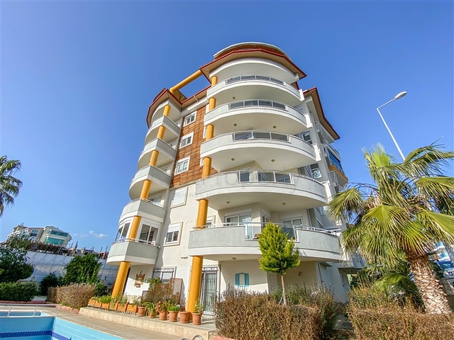 دوبلكس حديقة 3 + 1 في منطقة كيستل الشهيرة