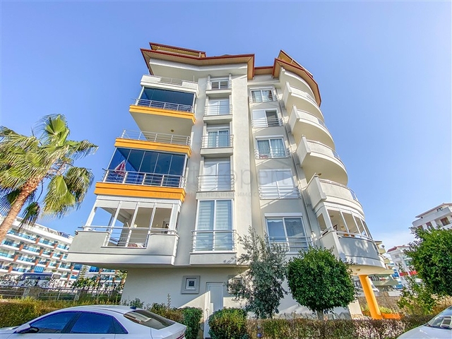 دوبلكس حديقة 3 + 1 في منطقة كيستل الشهيرة