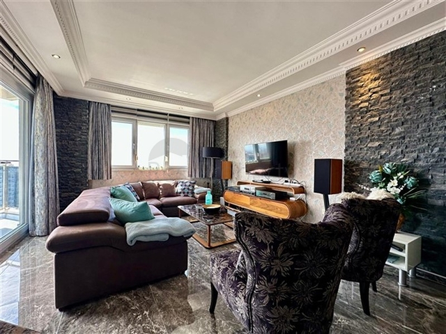 شقة 2+1 مع إطلالة جميلة على البحر